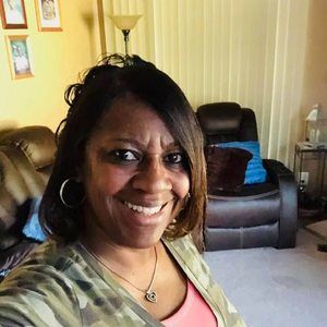 Meet your Posher, Priscilla